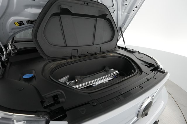 2022 Volvo XC40 Recharge — photo 20 of 28