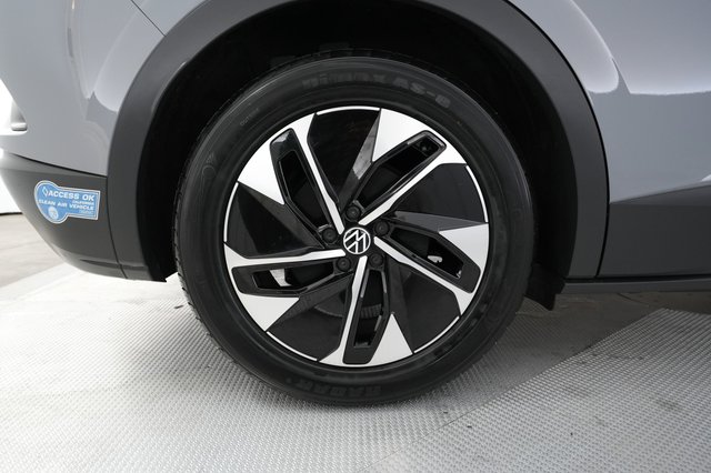 2021 Volkswagen ID.4 — photo 17 of 23