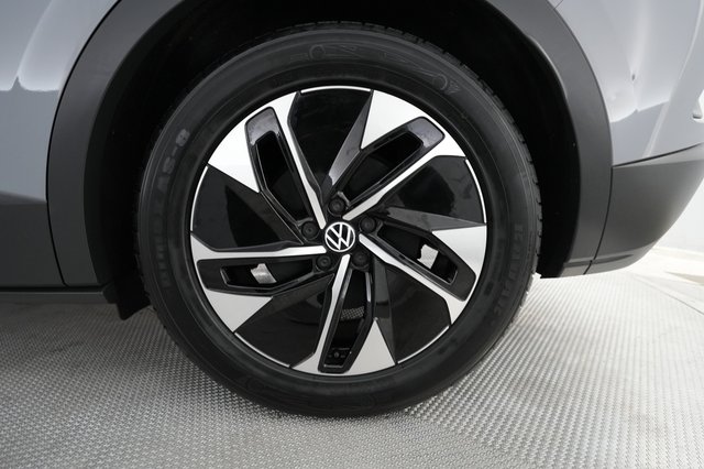 2021 Volkswagen ID.4 — photo 7 of 23