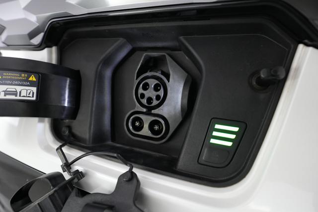 2023 Kia Niro EV — photo 8 of 21