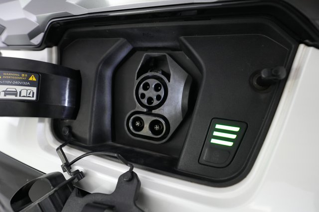 2023 Kia Niro EV — photo 8 of 21