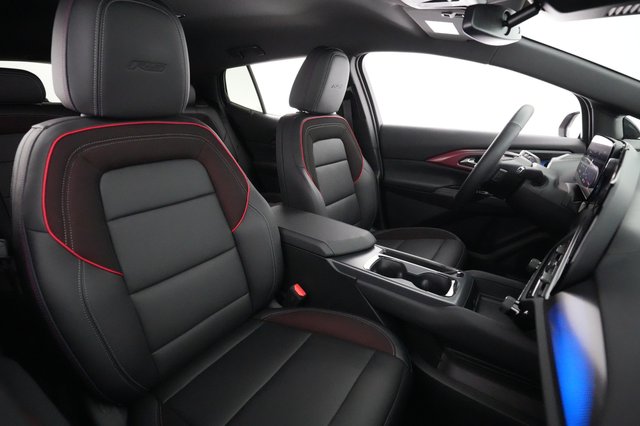 2024 Chevrolet Equinox EV — photo 18 of 22