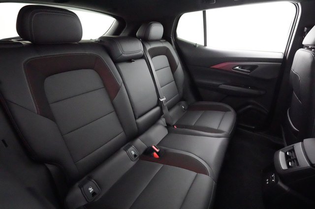 2024 Chevrolet Equinox EV — photo 4 of 22