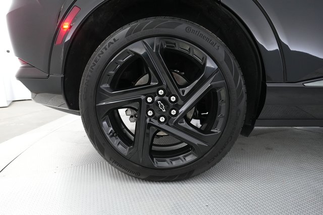 2024 Chevrolet Equinox EV — photo 17 of 22