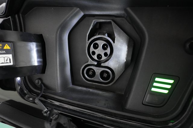 2024 Kia Niro EV — photo 8 of 21