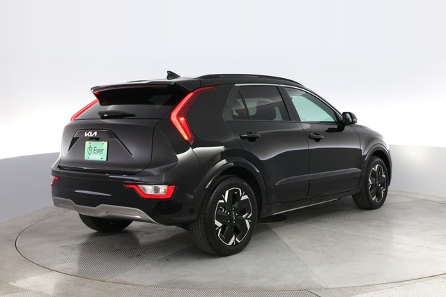 2024 Kia Niro EV — photo 2 of 21