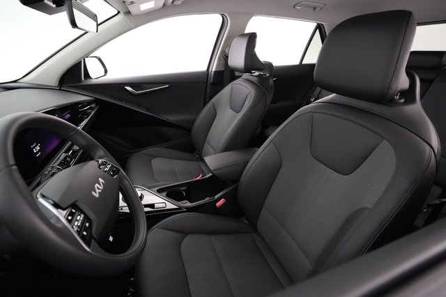 2024 Kia Niro EV — photo 3 of 21