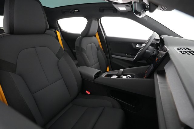 2023 Polestar 2 — photo 18 of 24