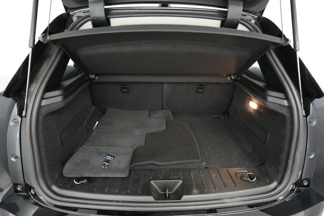 2018 BMW i3 — photo 6 of 21