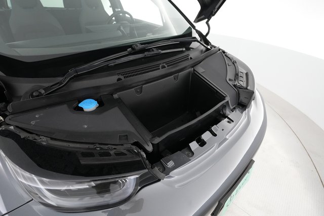 2018 BMW i3 — photo 20 of 21