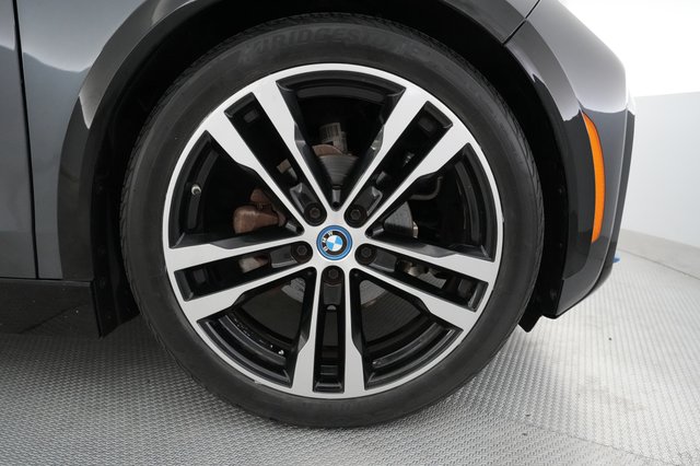 2018 BMW i3 — photo 7 of 21