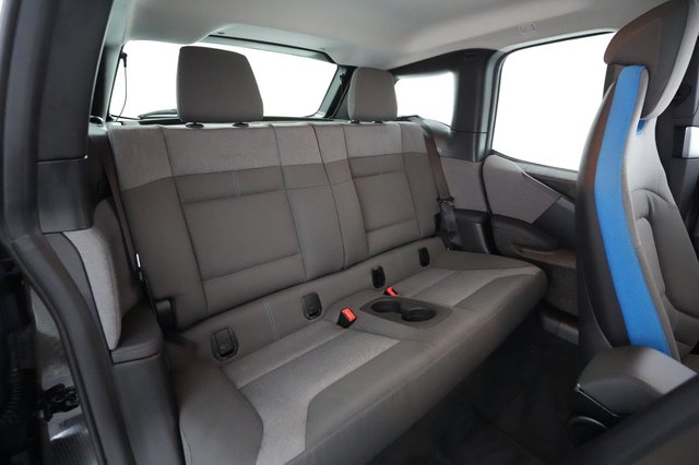 2018 BMW i3 — photo 4 of 21