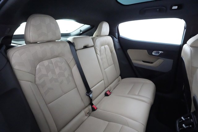 2022 Polestar 2 — photo 4 of 22