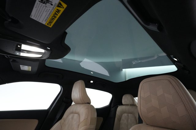 2022 Polestar 2 — photo 20 of 22