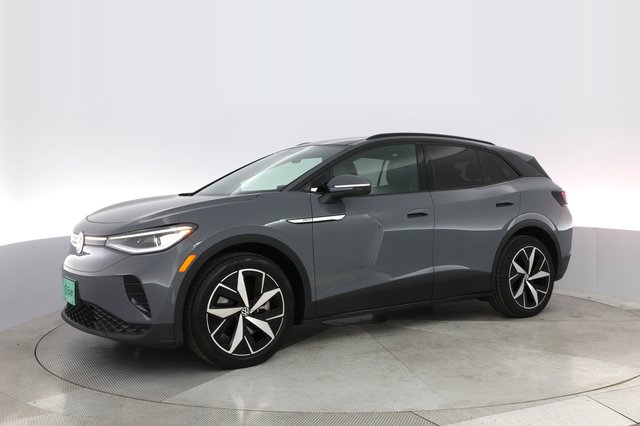 2023 Volkswagen ID.4 — photo 14 of 23