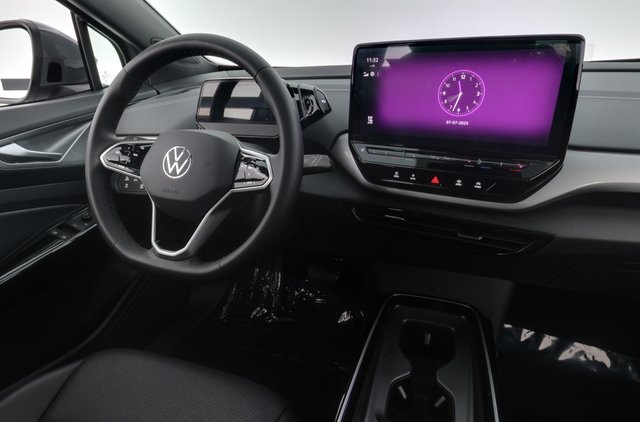 2023 Volkswagen ID.4 — photo 20 of 23