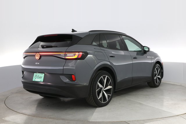 2023 Volkswagen ID.4 — photo 2 of 23