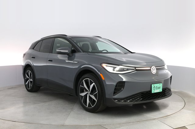 2023 Volkswagen ID.4 — photo 10 of 23