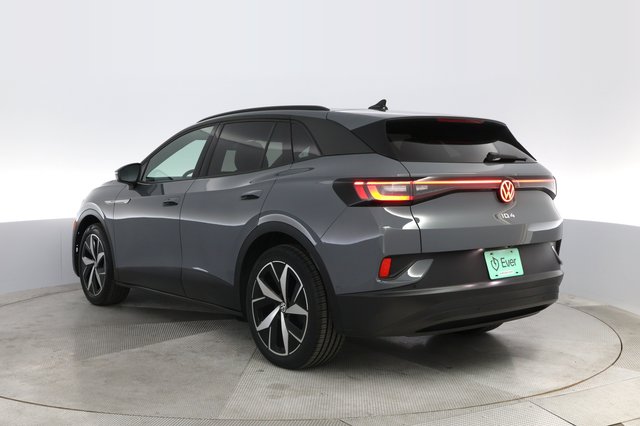 2023 Volkswagen ID.4 — photo 13 of 23