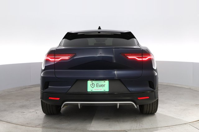 2022 Jaguar I-Pace — photo 12 of 21