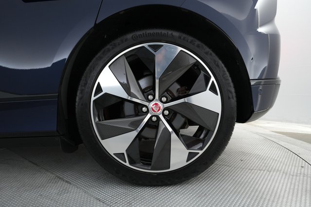 2022 Jaguar I-Pace — photo 16 of 21