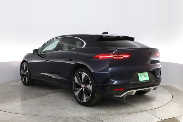 2022 Jaguar I-Pace — photo 13 of 21