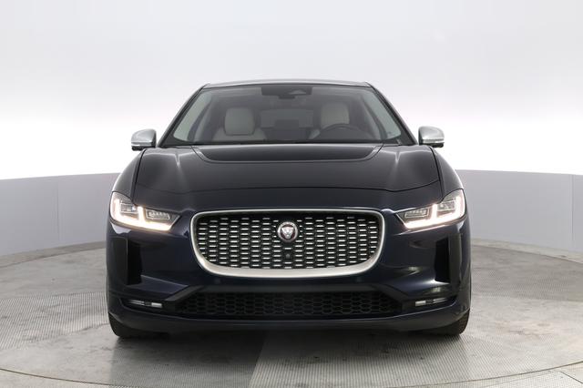 2022 Jaguar I-Pace — photo 9 of 21