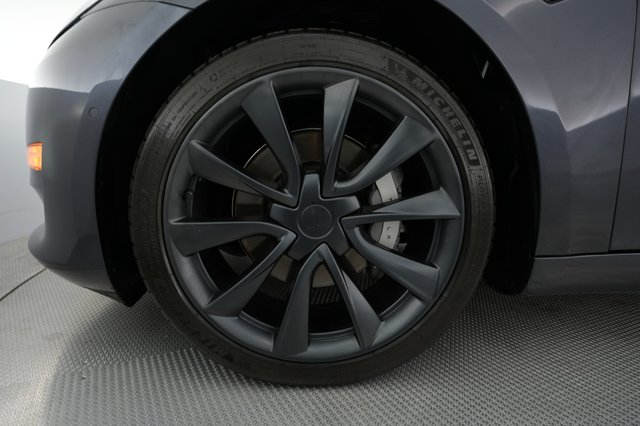2018 Tesla Model 3 — photo 14 of 21