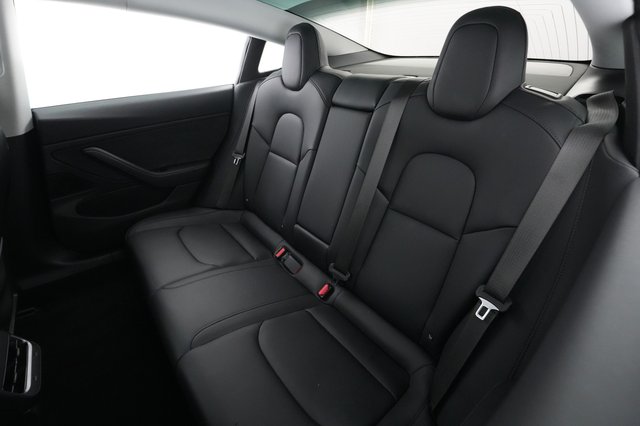2018 Tesla Model 3 — photo 18 of 21