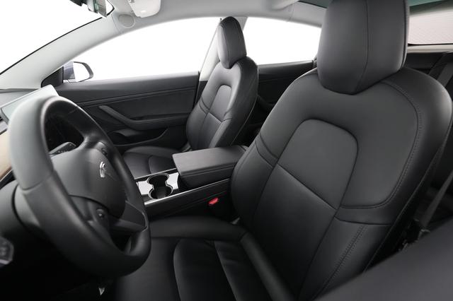 2018 Tesla Model 3 — photo 3 of 21
