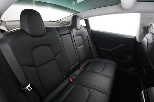 2018 Tesla Model 3 — photo 4 of 21