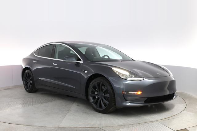 2018 Tesla Model 3 — photo 10 of 21