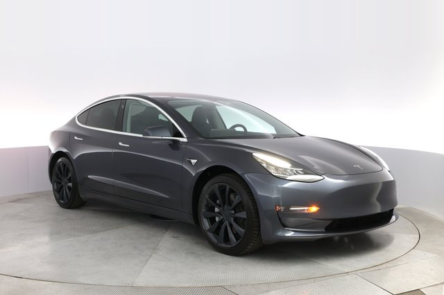 2018 Tesla Model 3 — photo 10 of 21