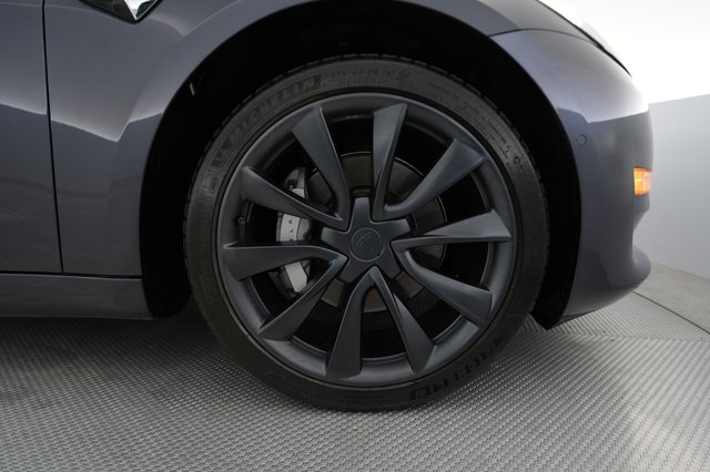 2018 Tesla Model 3 — photo 7 of 21