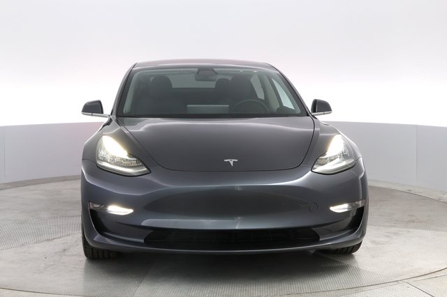 2018 Tesla Model 3 — photo 9 of 21