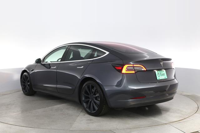 2018 Tesla Model 3 — photo 8 of 21