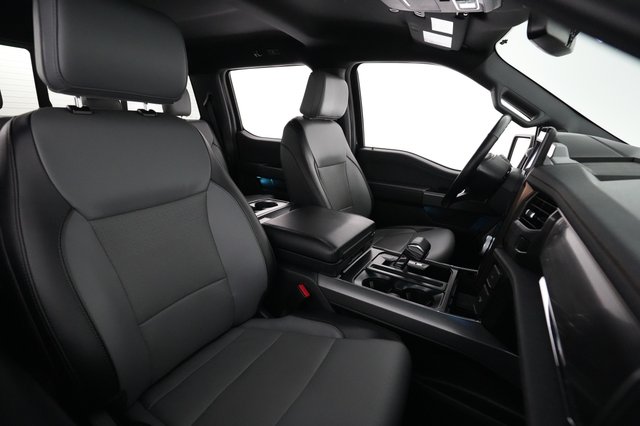 2022 Ford F150 Lightning — photo 18 of 20