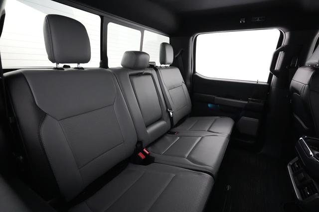 2022 Ford F150 Lightning — photo 4 of 20