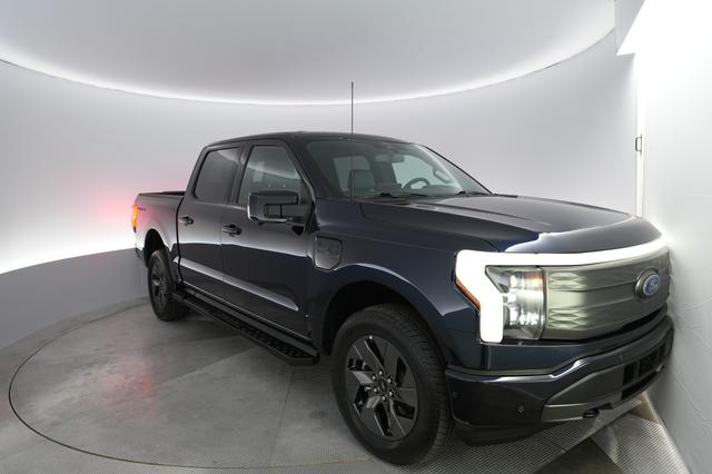 2022 Ford F150 Lightning — VIN 1FTVW1EL8NWG15655