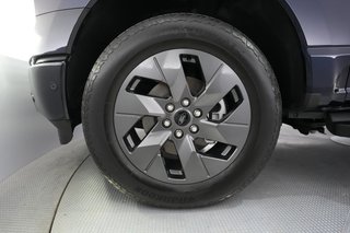 2022 Ford F150 Lightning — photo 7 of 20