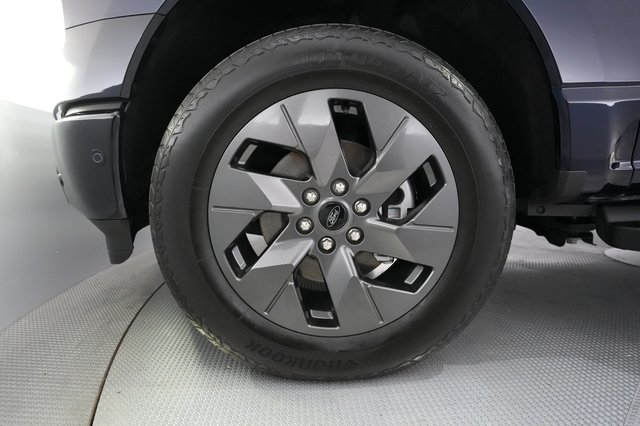 2022 Ford F150 Lightning — photo 7 of 20