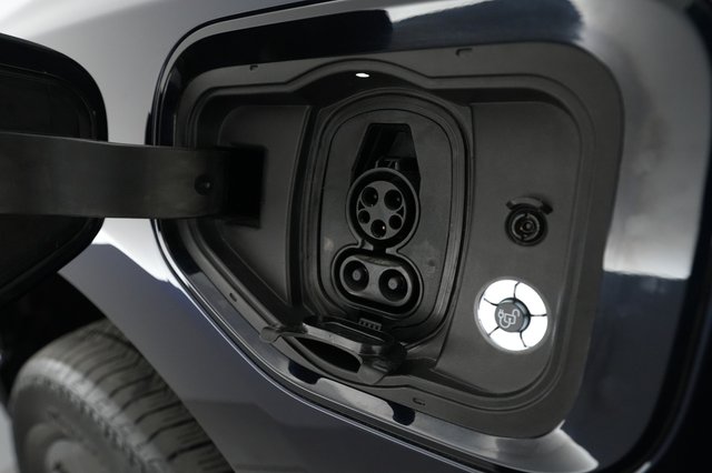 2022 Ford F150 Lightning — photo 8 of 20