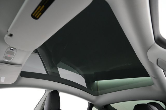 2022 Tesla Model Y — photo 20 of 22