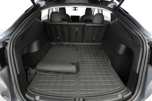 2022 Tesla Model Y — photo 6 of 22