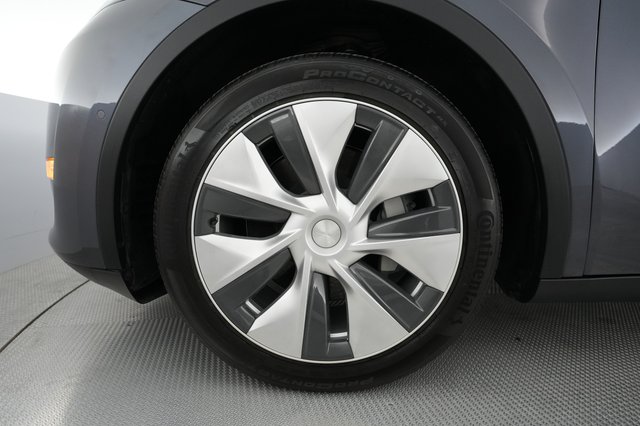 2022 Tesla Model Y — photo 15 of 22