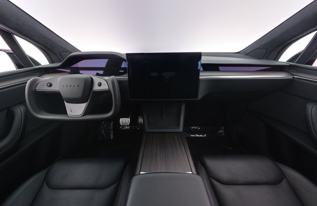 2022 Tesla Model X — photo 21 of 25