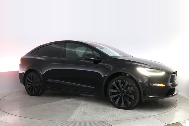 2022 Tesla Model X — photo 11 of 25