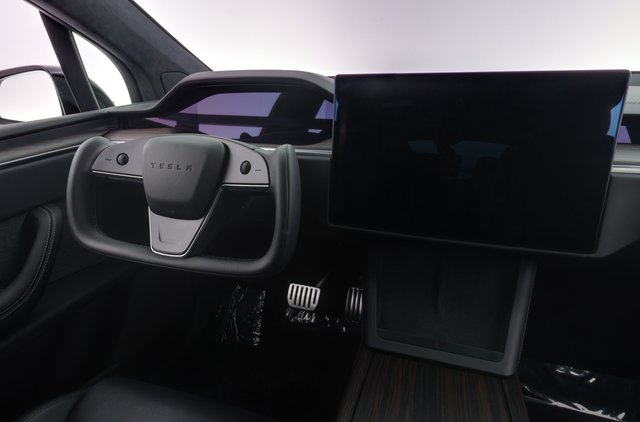 2022 Tesla Model X — photo 20 of 25