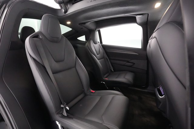 2022 Tesla Model X — photo 4 of 25