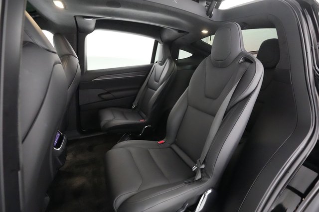 2022 Tesla Model X — photo 19 of 25